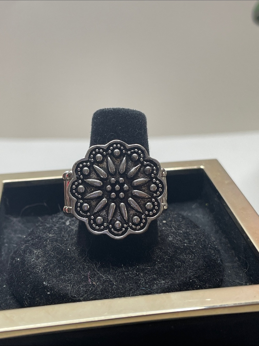 Silver-Toned Floral Medallion Ring - Silver